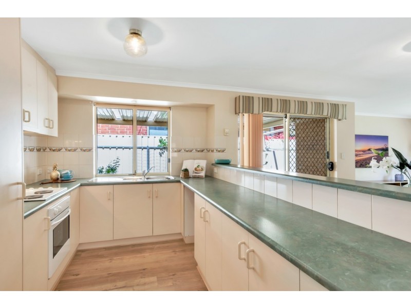 15 Morningside Drive, Woodcroft SA 5162