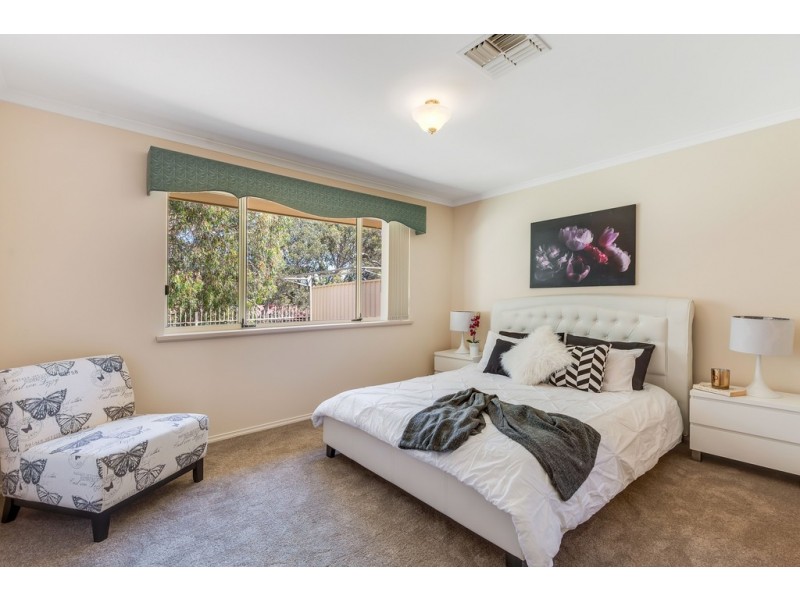15 Morningside Drive, Woodcroft SA 5162