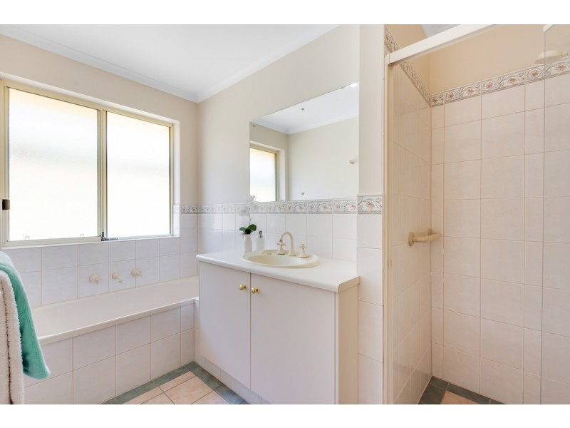15 Morningside Drive, Woodcroft SA 5162