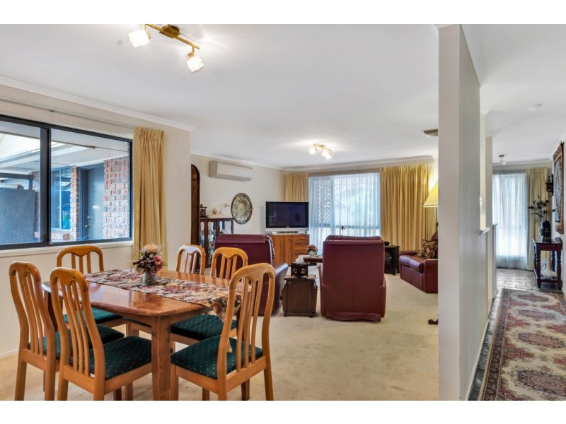 42 Knox Drive, Woodcroft SA 5162