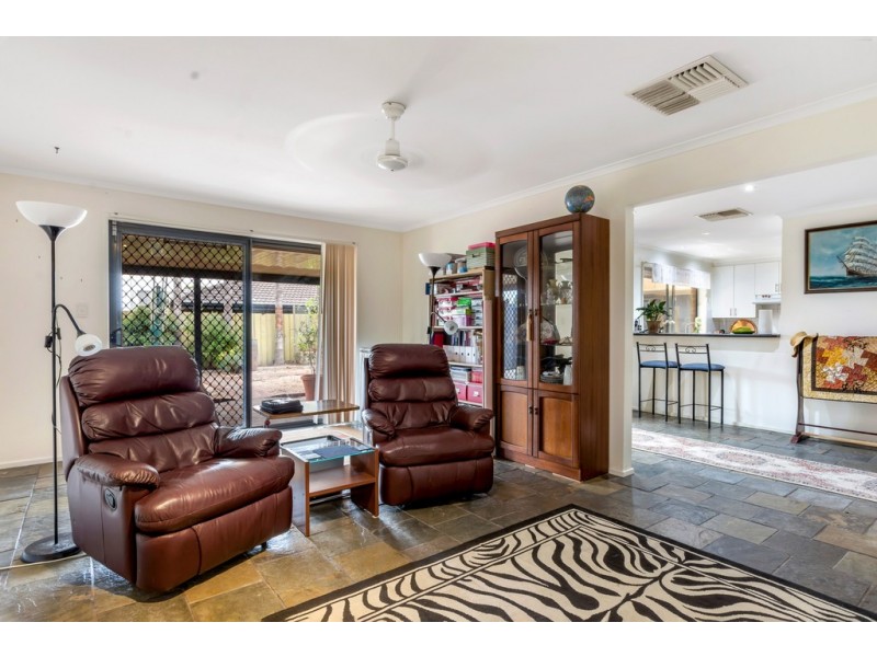 42 Knox Drive, Woodcroft SA 5162