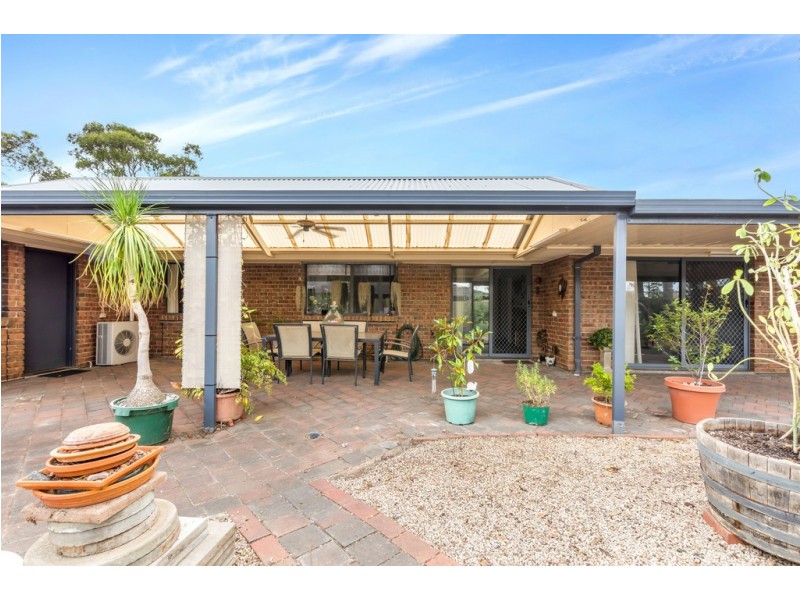 42 Knox Drive, Woodcroft SA 5162