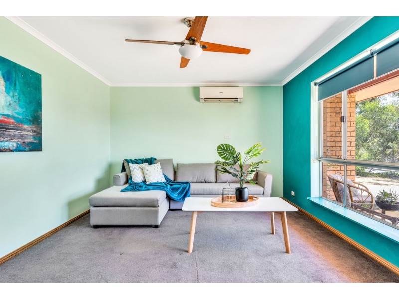 4 Falcon Avenue, Hallett Cove SA 5158