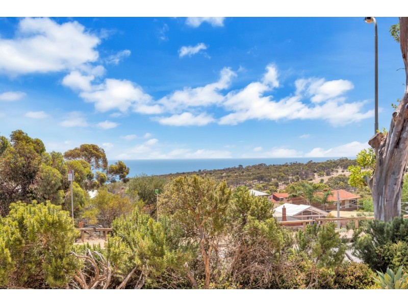 4 Falcon Avenue, Hallett Cove SA 5158