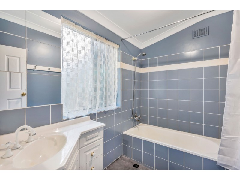 7 Lutana Crescent, Mitchell Park SA 5043