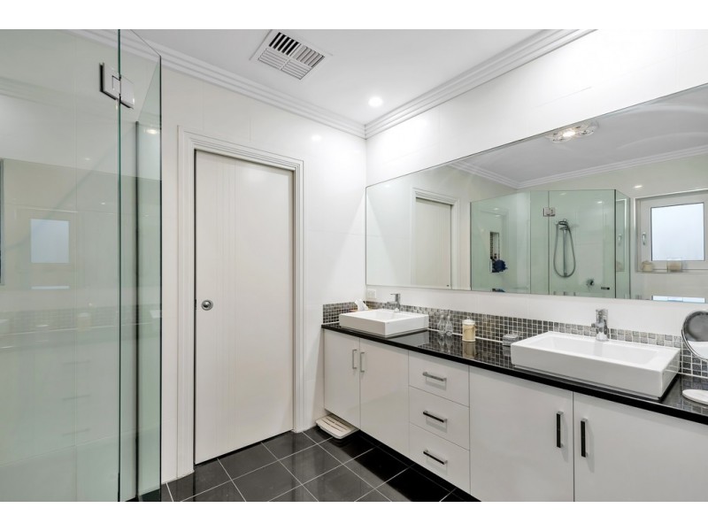 319 Esplanade, Moana SA 5169