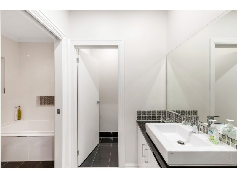 319 Esplanade, Moana SA 5169