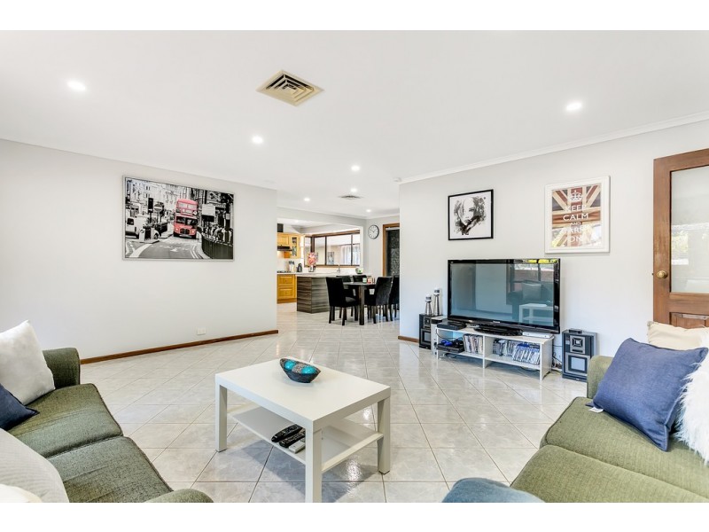 8 Magnolia Road, Reynella SA 5161