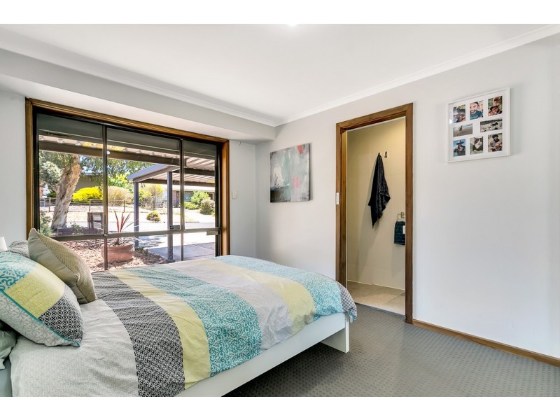 8 Magnolia Road, Reynella SA 5161