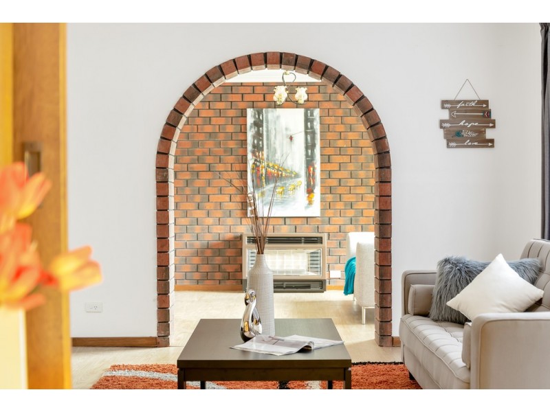 1 Glenburnie Street, Happy Valley SA 5159