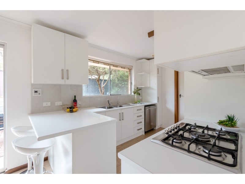 1 Glenburnie Street, Happy Valley SA 5159