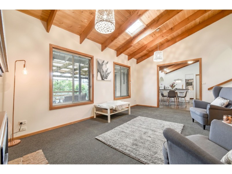 33 Winchley Way, Huntfield Heights SA 5163