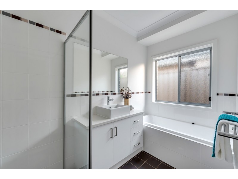 2 Ella Street, Dover Gardens SA 5048