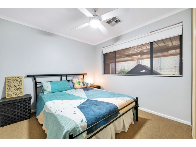 15 Sunnymeade Drive, Aberfoyle Park SA 5159