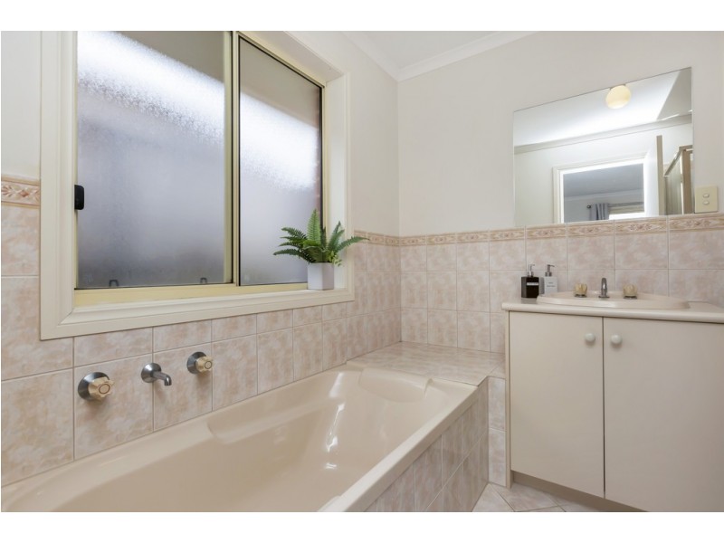 4 Goyder Road, Mount Compass SA 5210