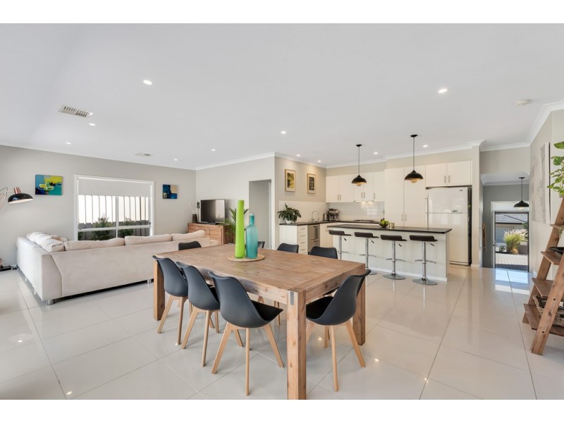 13 St Vincent Circuit, Sheidow Park SA 5158