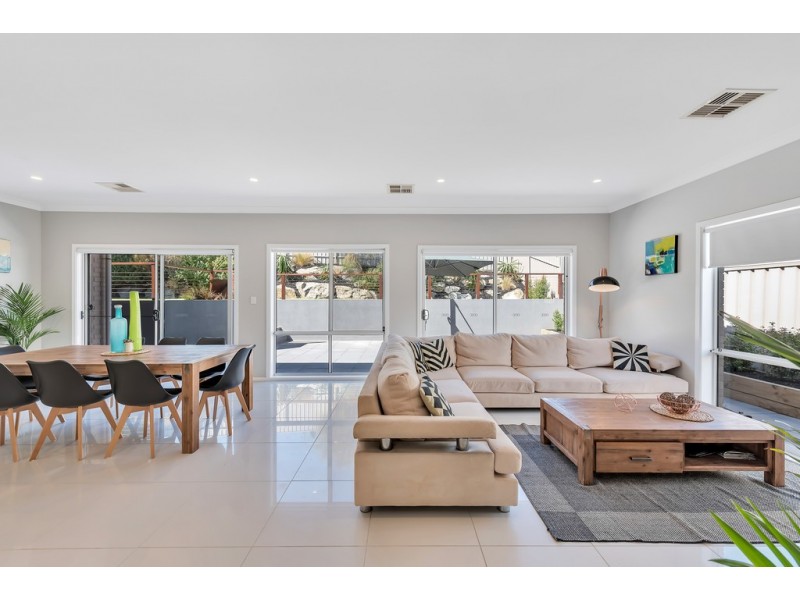 13 St Vincent Circuit, Sheidow Park SA 5158