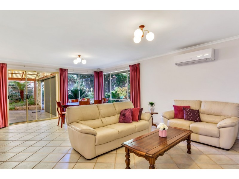 11 Partalunga Circuit, Woodcroft SA 5162