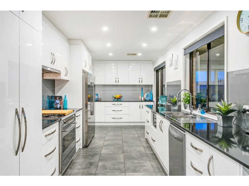 10 Aralia Court, Reynella SA 5161