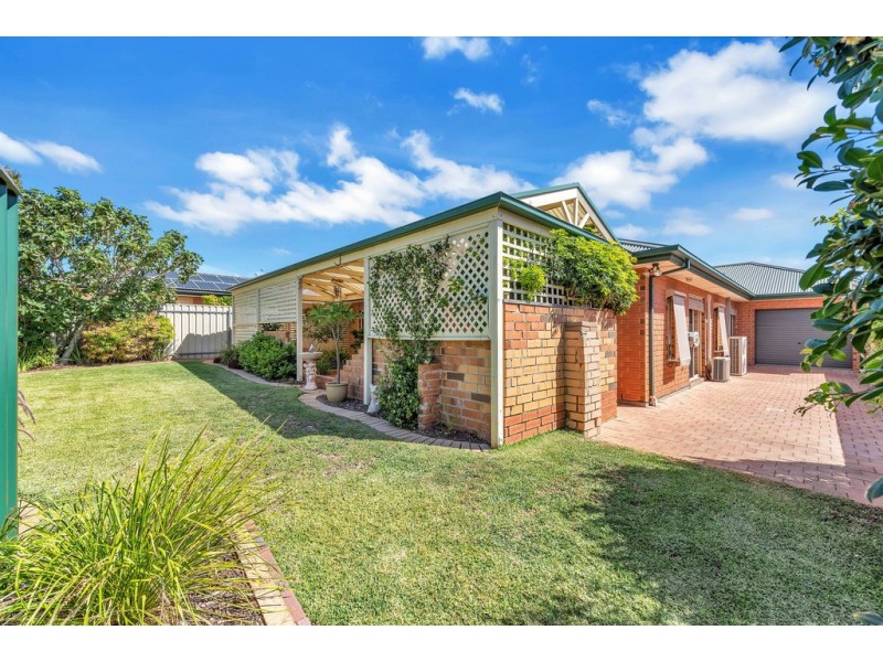 7 Carlisle Court, Hallett Cove SA 5158