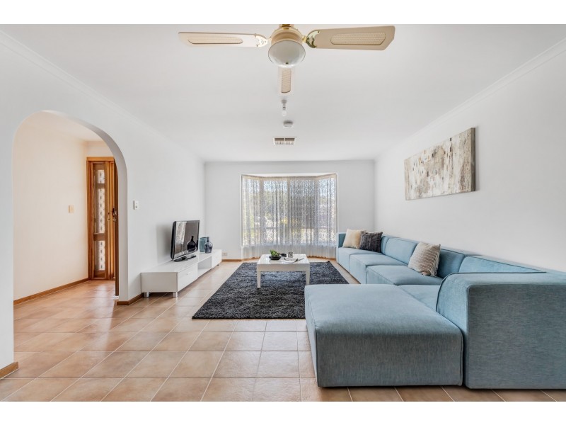 27 Jimmy Watson Drive, Woodcroft SA 5162