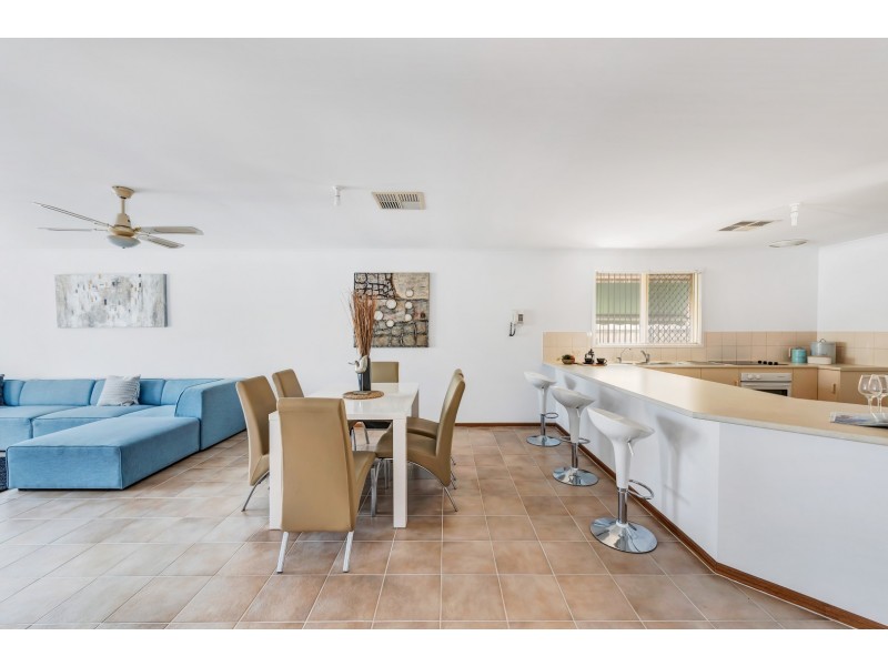 27 Jimmy Watson Drive, Woodcroft SA 5162