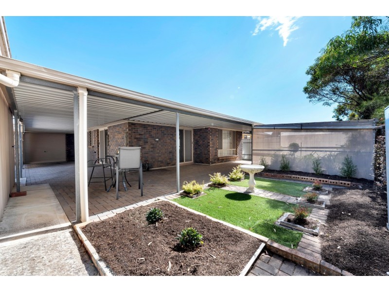 27 Jimmy Watson Drive, Woodcroft SA 5162