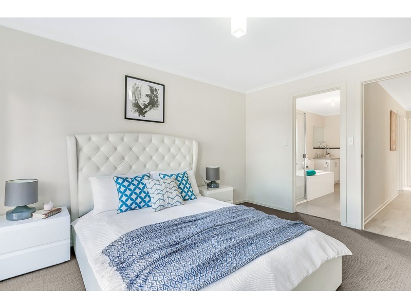 34 Sunningdale Drive, Christie Downs SA 5164