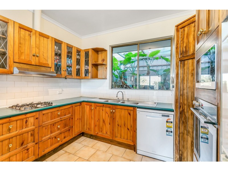 5 Karen Court, Hallett Cove SA 5158