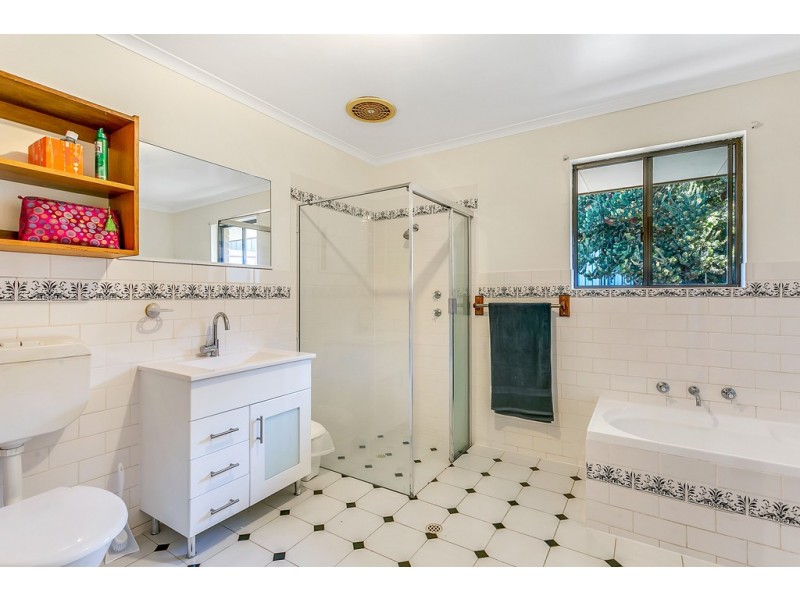 5 Karen Court, Hallett Cove SA 5158