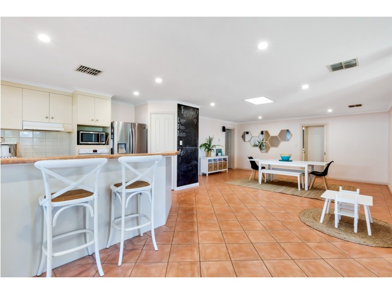 14 Marrington Circuit, Morphett Vale SA 5162