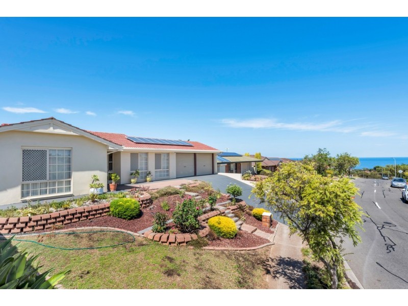 4 Lighthouse Drive, Hallett Cove SA 5158