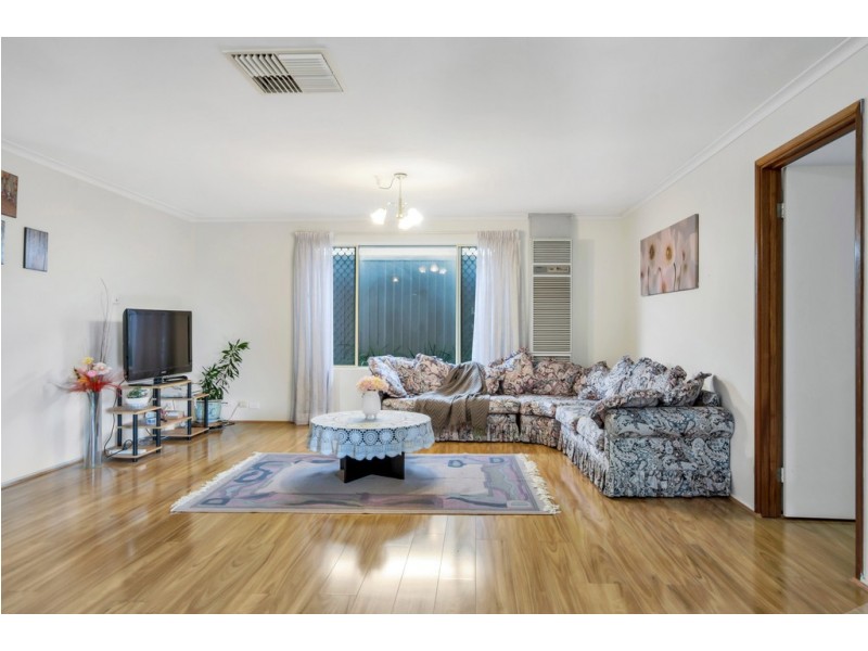 4 Lighthouse Drive, Hallett Cove SA 5158