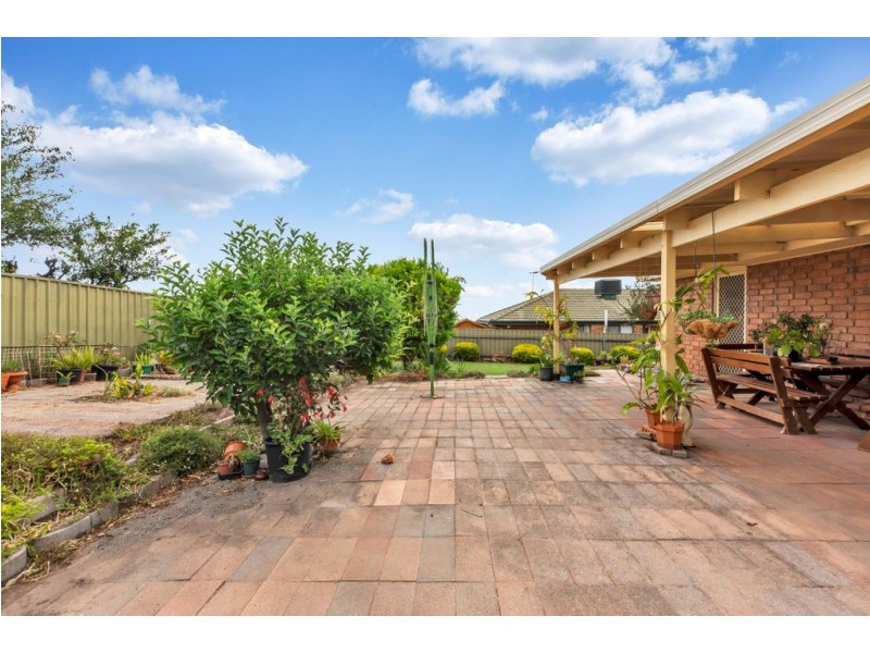 4 Lighthouse Drive, Hallett Cove SA 5158