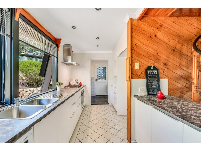 28 Courageous Avenue, Happy Valley SA 5159