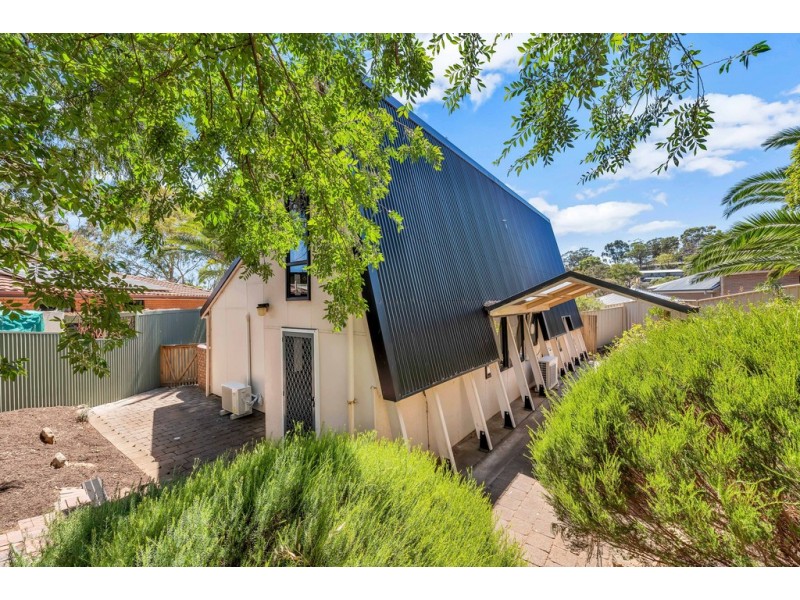 28 Courageous Avenue, Happy Valley SA 5159