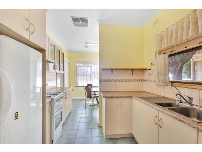 23 Ringwood Road, Morphett Vale SA 5162