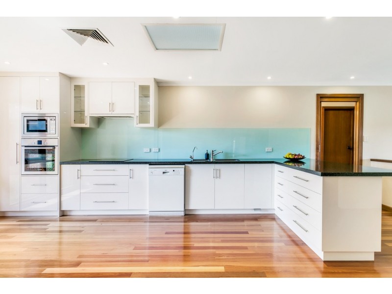 36 Ackland Hill Road, Coromandel Valley SA 5051