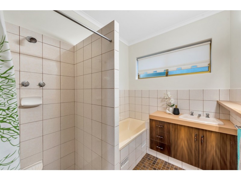 19 Jarrad Road, Happy Valley SA 5159