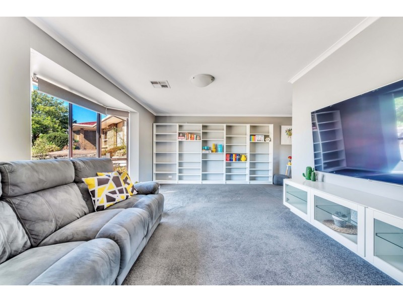 7 Anita Court, Woodcroft SA 5162
