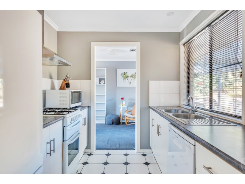 7 Anita Court, Woodcroft SA 5162