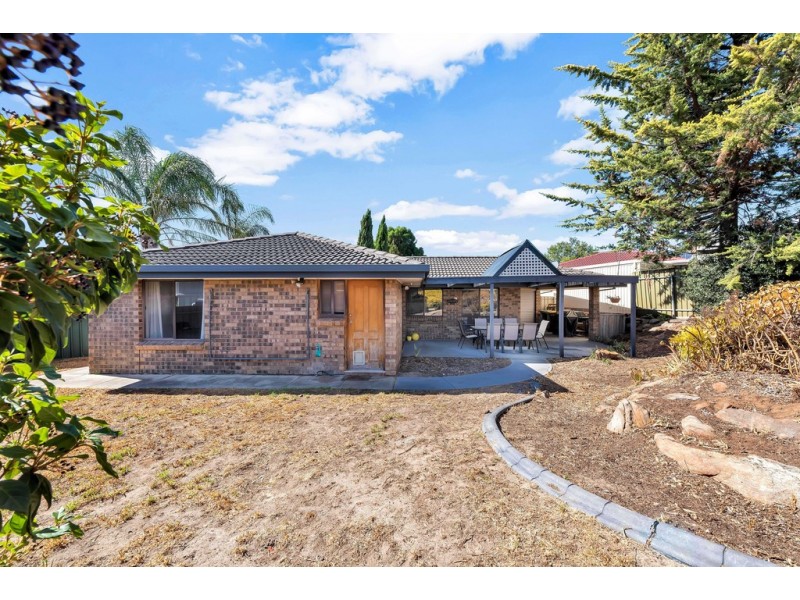 7 Anita Court, Woodcroft SA 5162