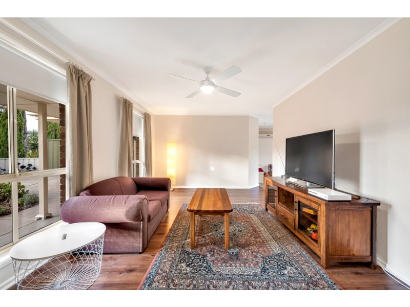 4 Evans Court, Woodcroft SA 5162