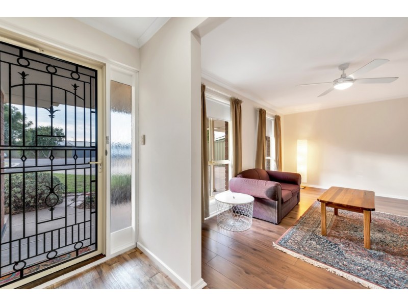 4 Evans Court, Woodcroft SA 5162