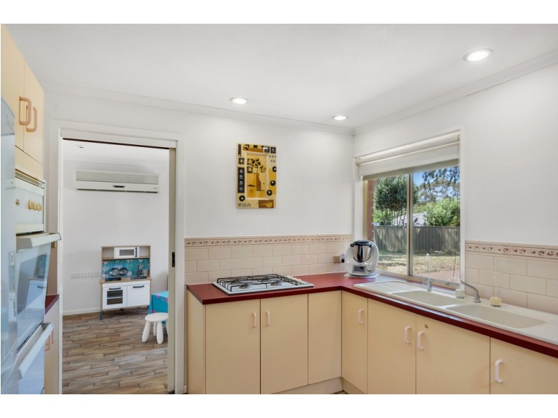 4 Evans Court, Woodcroft SA 5162