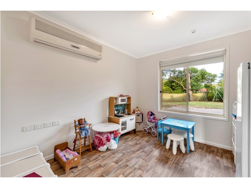 4 Evans Court, Woodcroft SA 5162