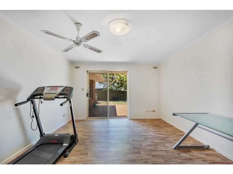 4 Evans Court, Woodcroft SA 5162