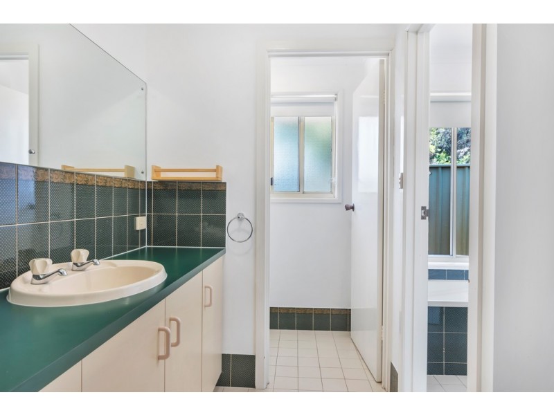 4 Evans Court, Woodcroft SA 5162