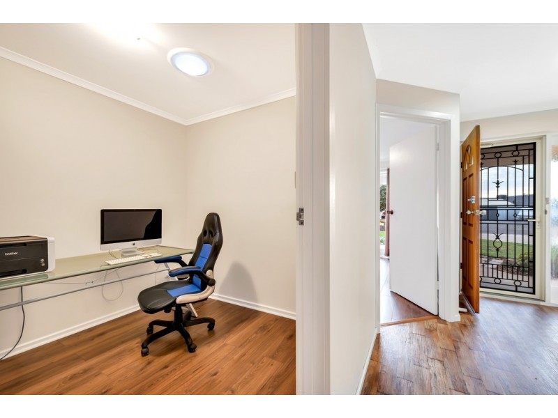 4 Evans Court, Woodcroft SA 5162