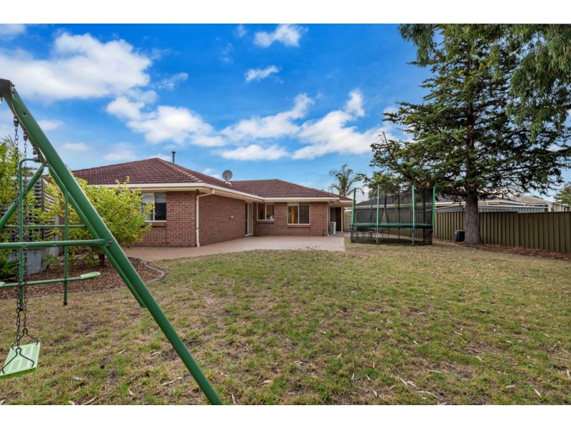4 Evans Court, Woodcroft SA 5162